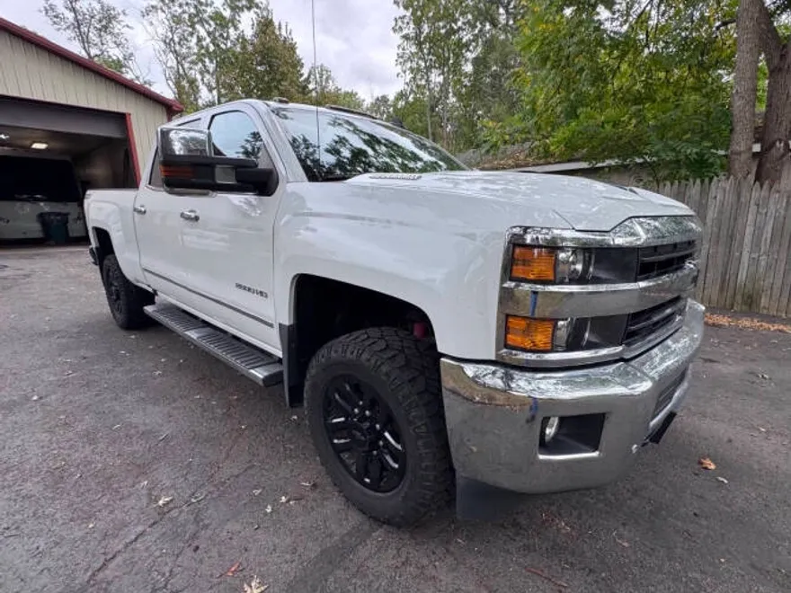 2019 Chevrolet Silverado 2500HD LTZ photo 1