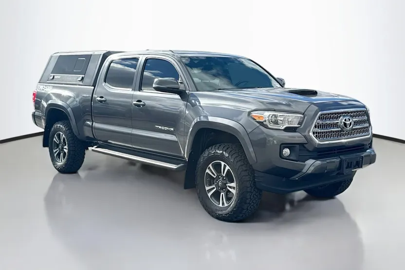 2016 Toyota Tacoma TRD Sport V6 photo 1