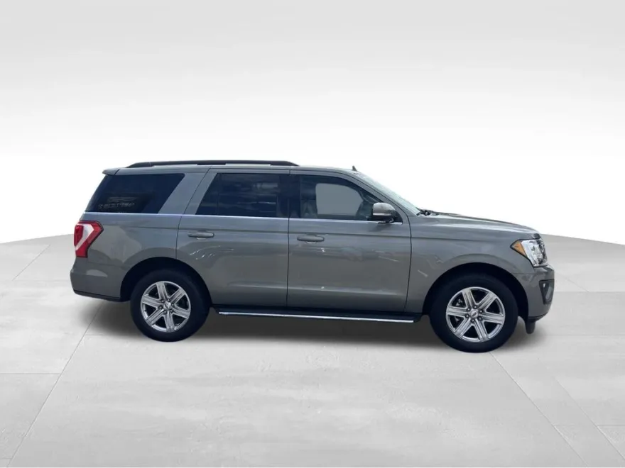 2019 Ford Expedition XLT photo 1