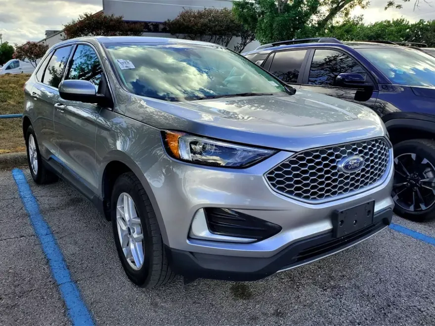 2024 Ford Edge SEL photo 1