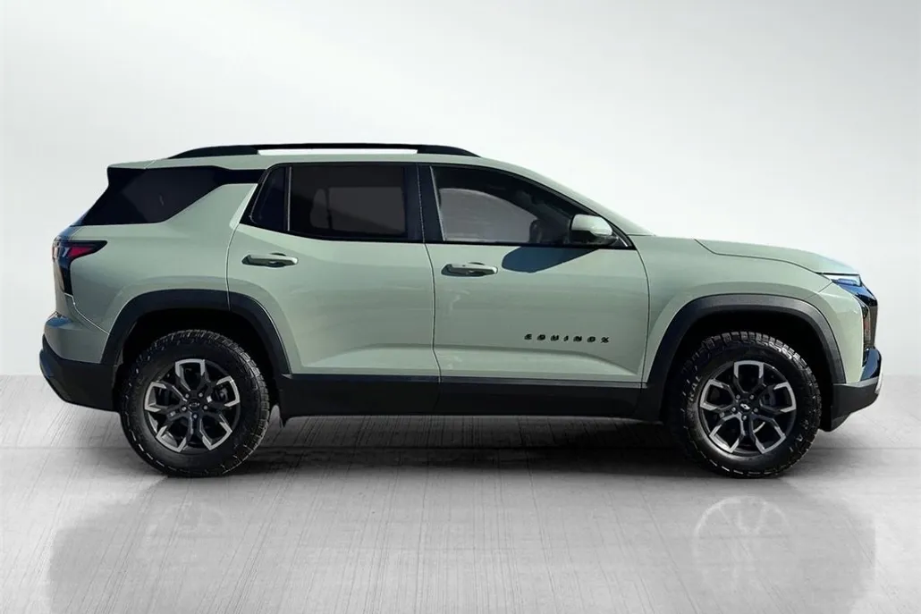 2026 Chevrolet Equinox ACTIV photo 1