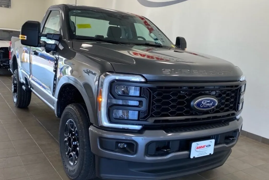 2025 Ford F-350 photo 1