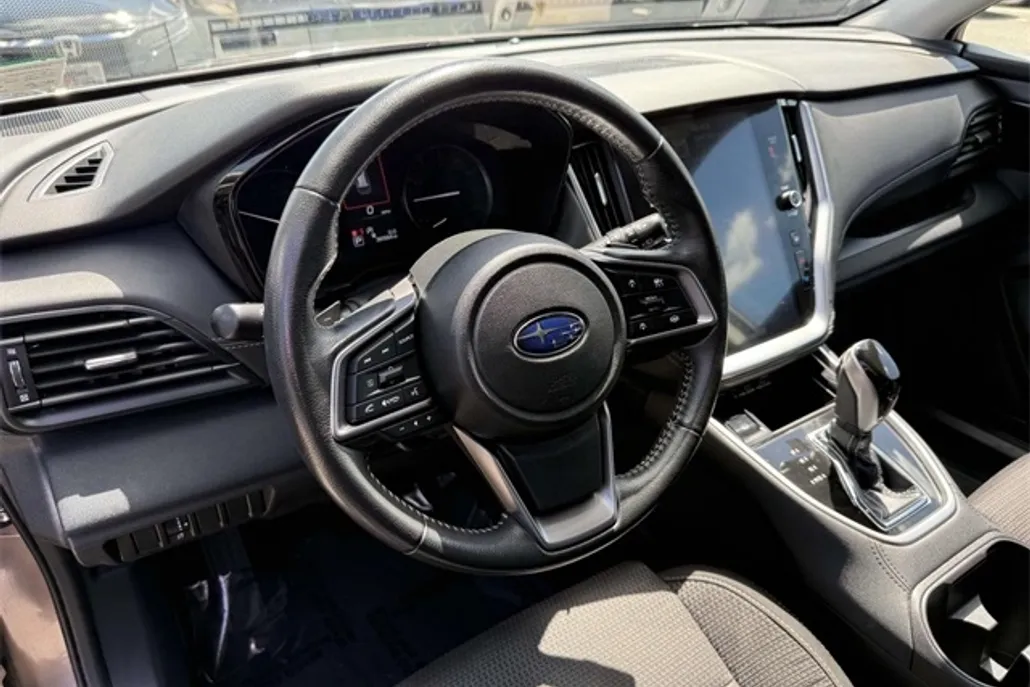 2023 Subaru Outback Premium photo 1
