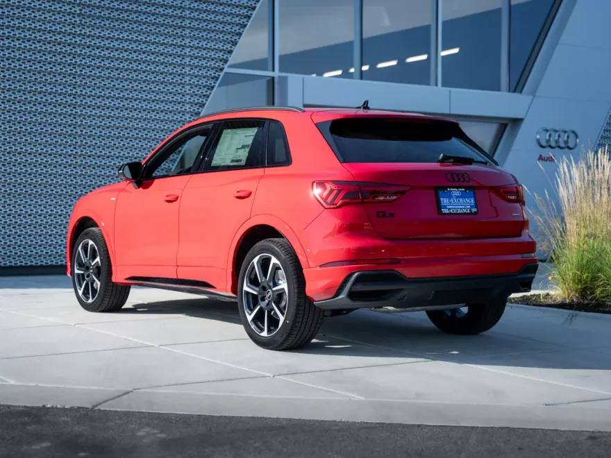 2025 Audi Q3 S line Premium Plus photo 1