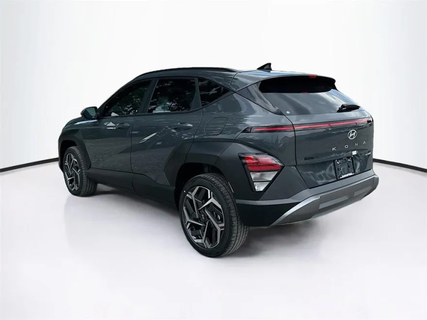 2026 Hyundai Kona SEL photo 1