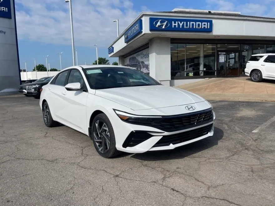 2025 Hyundai Elantra Hybrid Limited photo 1