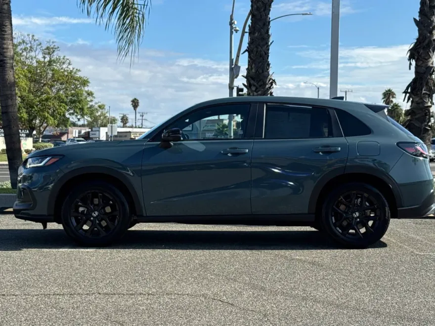 2025 Honda HR-V Sport photo 1