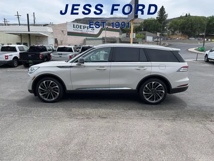 2023 Lincoln Aviator Reserve photo 1