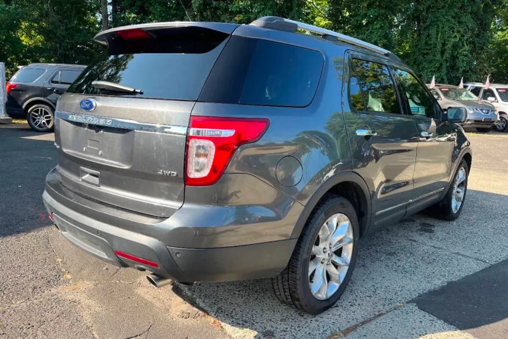 2015 Ford Explorer Limited photo 1
