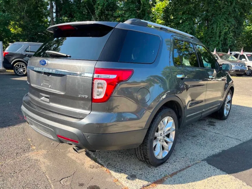 2015 Ford Explorer Limited photo 1