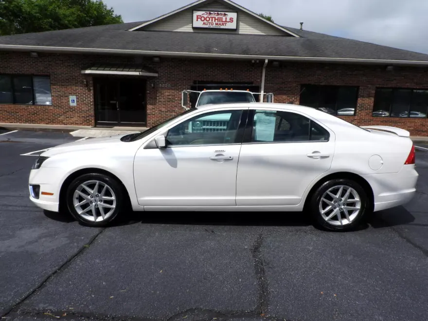 2012 Ford Fusion SEL photo 1