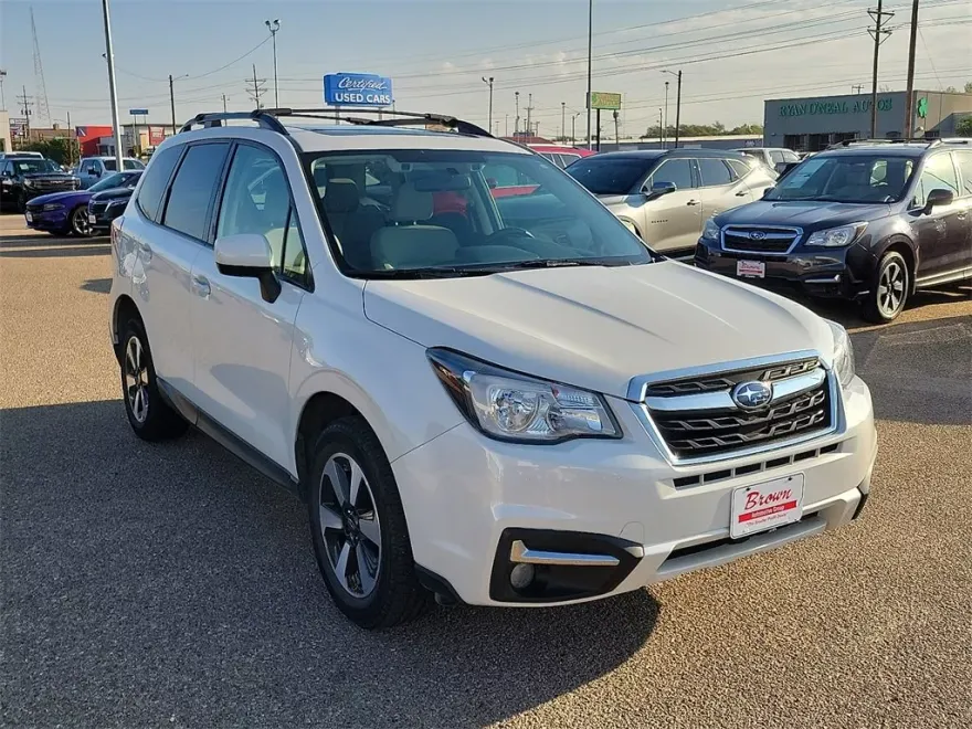 2018 Subaru Forester Premium photo 1