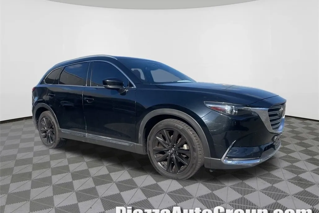 2017 Mazda CX-9 Signature photo 1