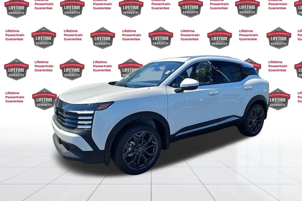 2025 Nissan Kicks SR photo 1