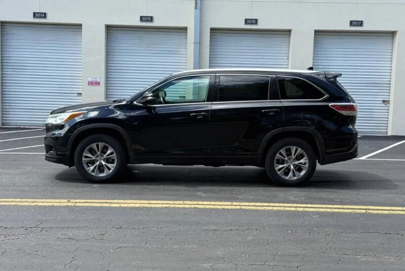 2015 Toyota Highlander XLE photo 1