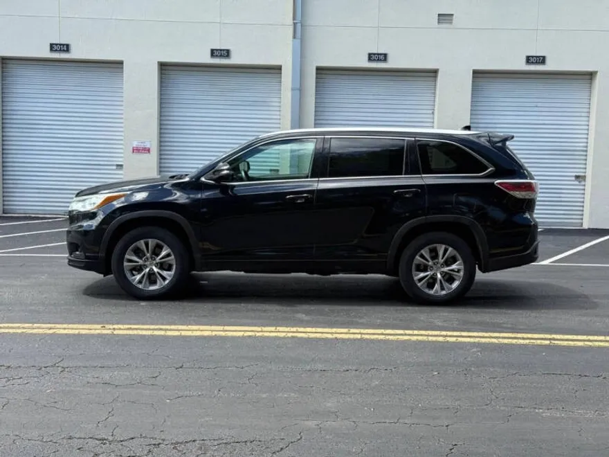 2015 Toyota Highlander XLE photo 1