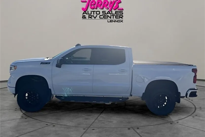 2022 Chevrolet Silverado 1500 RST photo 1