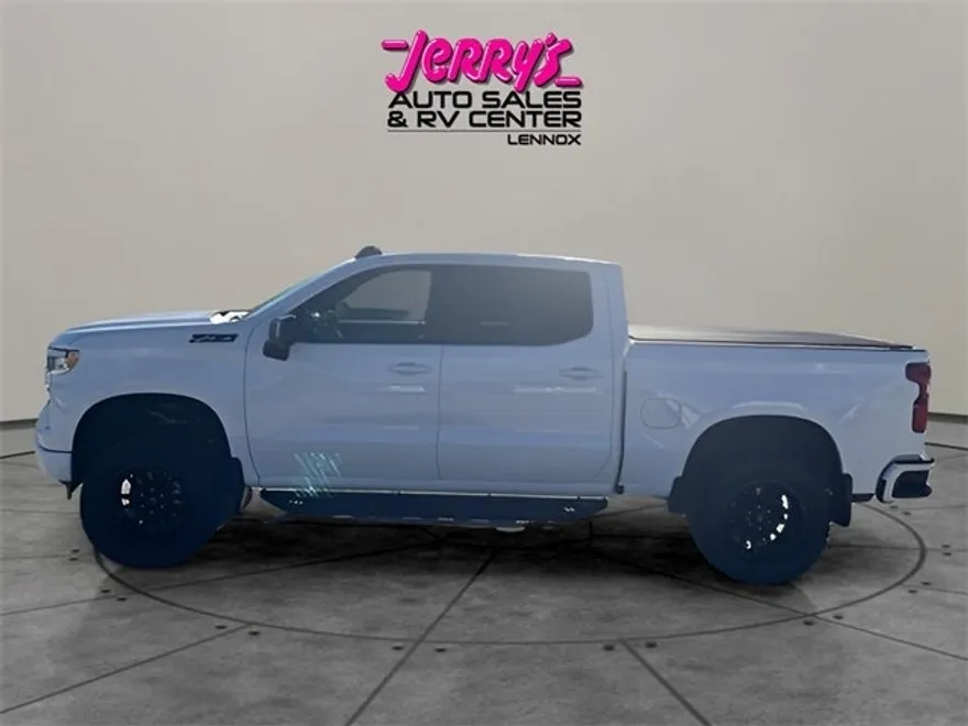 2022 Chevrolet Silverado 1500 RST photo 1