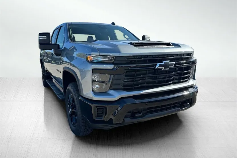 2026 Chevrolet Silverado 2500HD Custom photo 1