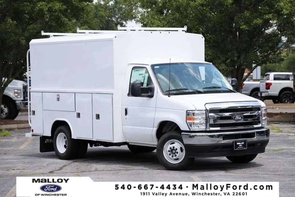 2026 Ford E-350 Base photo 1