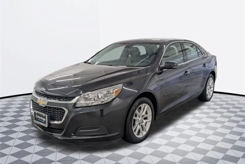 2015 Chevrolet Malibu 1LT photo 1