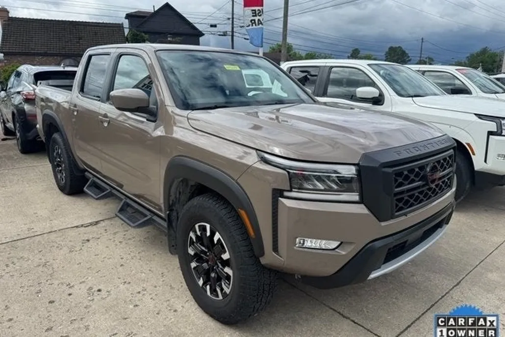 2023 Nissan Frontier PRO-4X photo 1