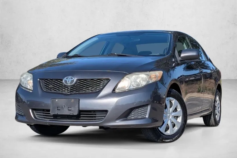 2010 Toyota Corolla LE photo 1