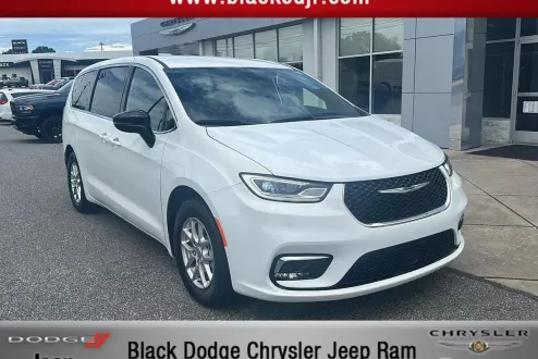 2025 Chrysler Pacifica photo 1