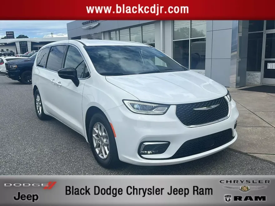 2025 Chrysler Pacifica photo 1