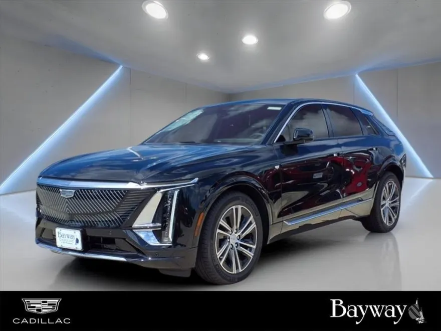 2025 Cadillac Lyriq Luxury photo 1