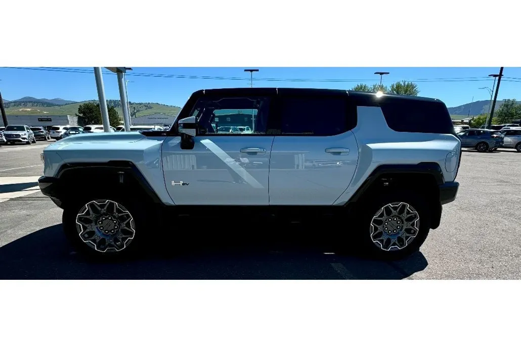 2024 Gmc Hummer EV photo 1