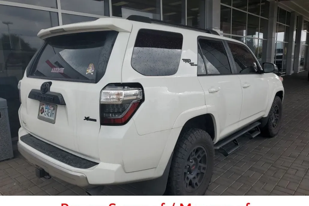 2023 Toyota 4Runner TRD Off-Road Premium photo 1