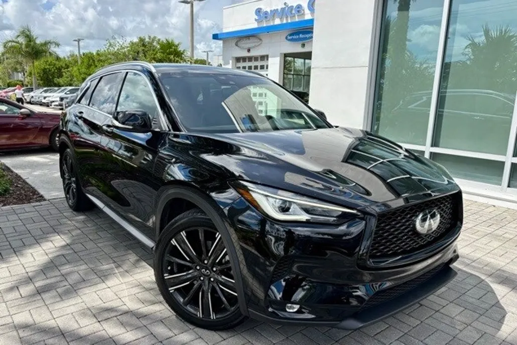 2022 Infiniti QX50 Luxe photo 1