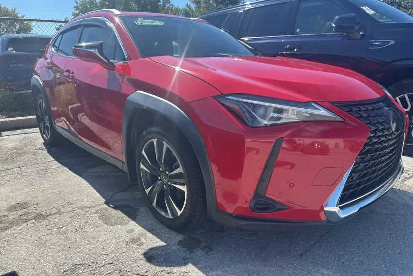 2019 Lexus UX 200 photo 1