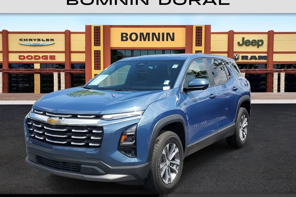 2025 Chevrolet Equinox LT photo 1