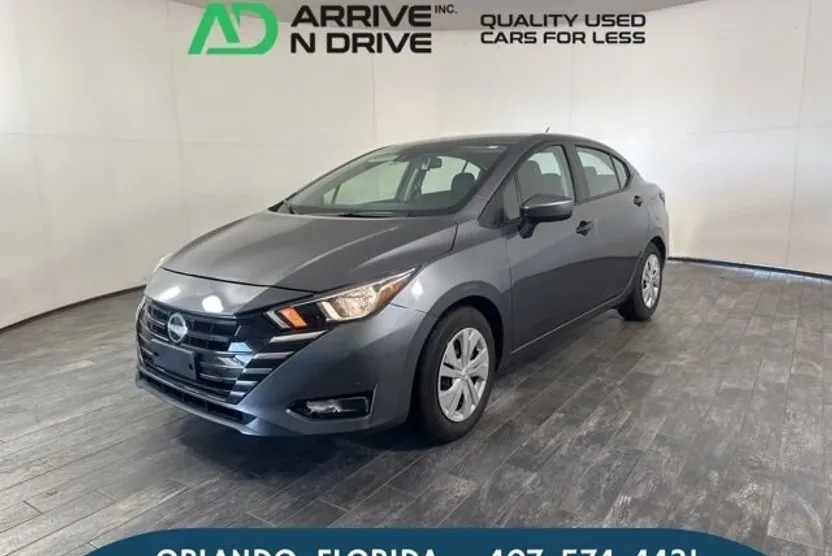 2023 Nissan Versa S photo 1