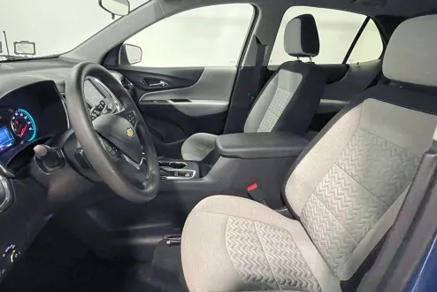 2024 Chevrolet Equinox LS photo 2