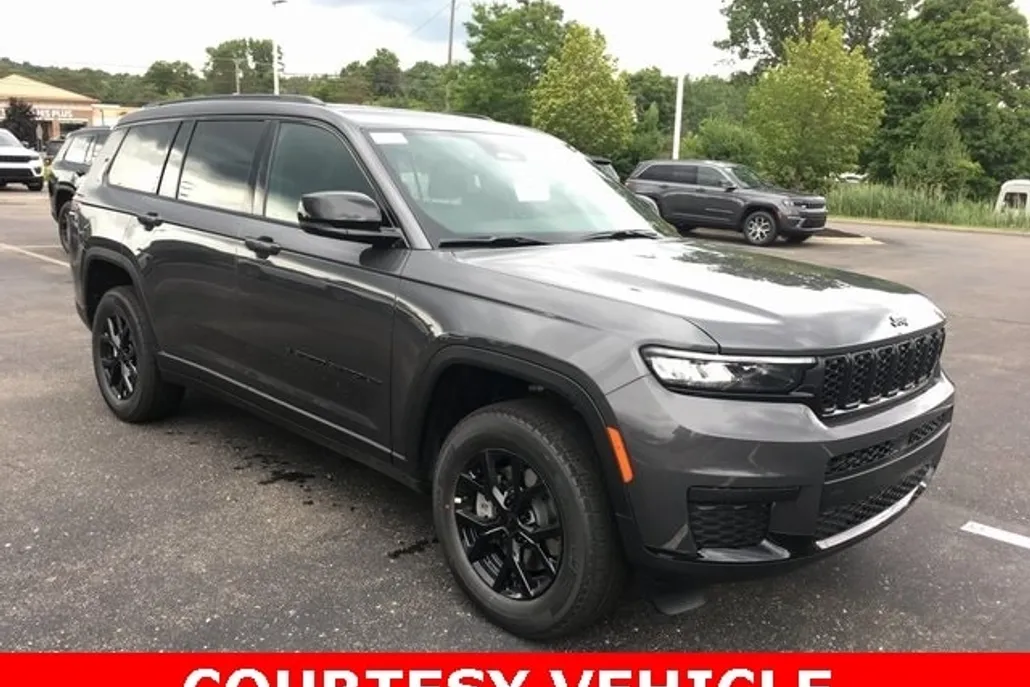 2025 Jeep Grand Cherokee Altitude X photo 1