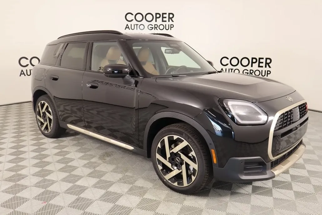 2025 Mini Countryman ALL4 S Iconic photo 1