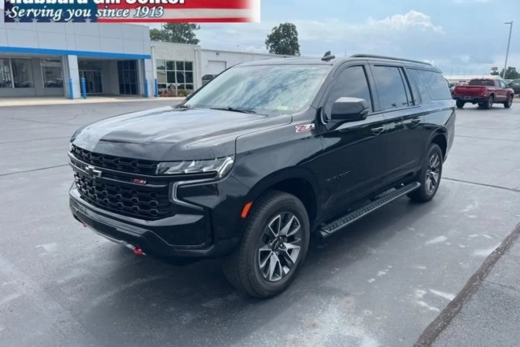 2023 Chevrolet Suburban Z71 photo 1