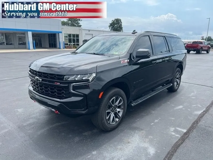 2023 Chevrolet Suburban Z71 photo 1