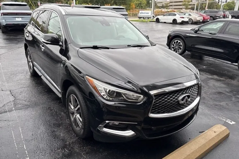 2020 Infiniti QX60 Luxe photo 1