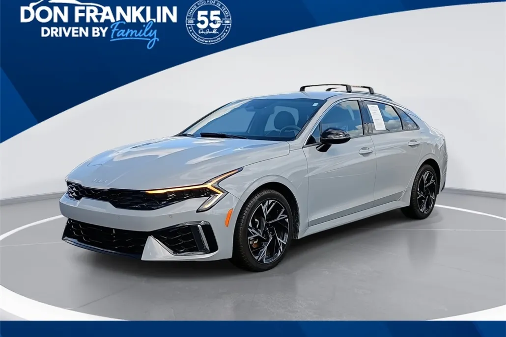 2025 Kia K5 GT-Line photo 1