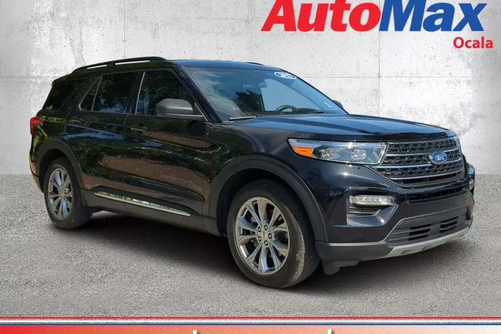 2022 Ford Explorer XLT photo 1