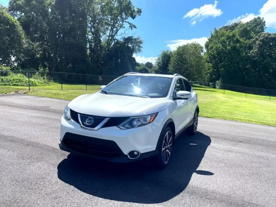 2018 Nissan Rogue Sport S photo 1