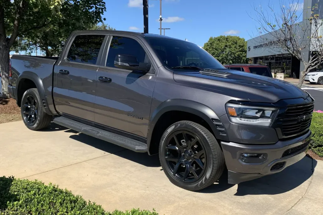 2023 Ram 1500 Laramie photo 1