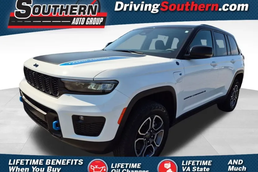 2023 Jeep Grand Cherokee Trailhawk 4xe photo 1