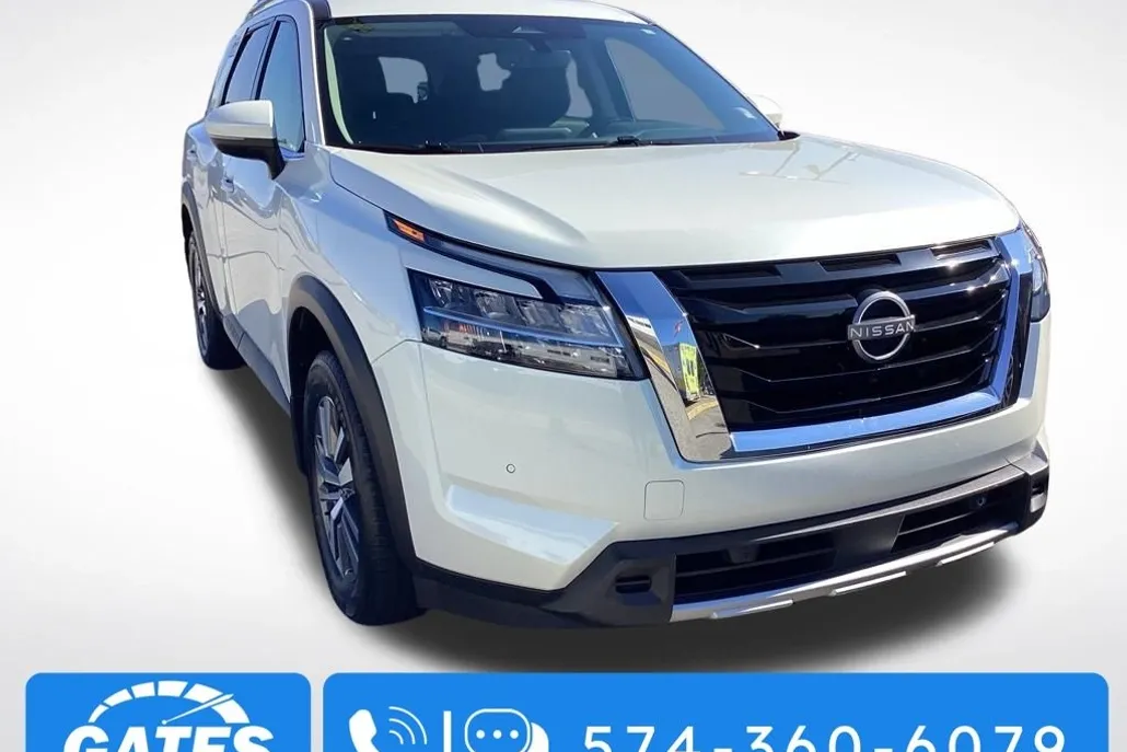 2023 Nissan Pathfinder SL photo 1