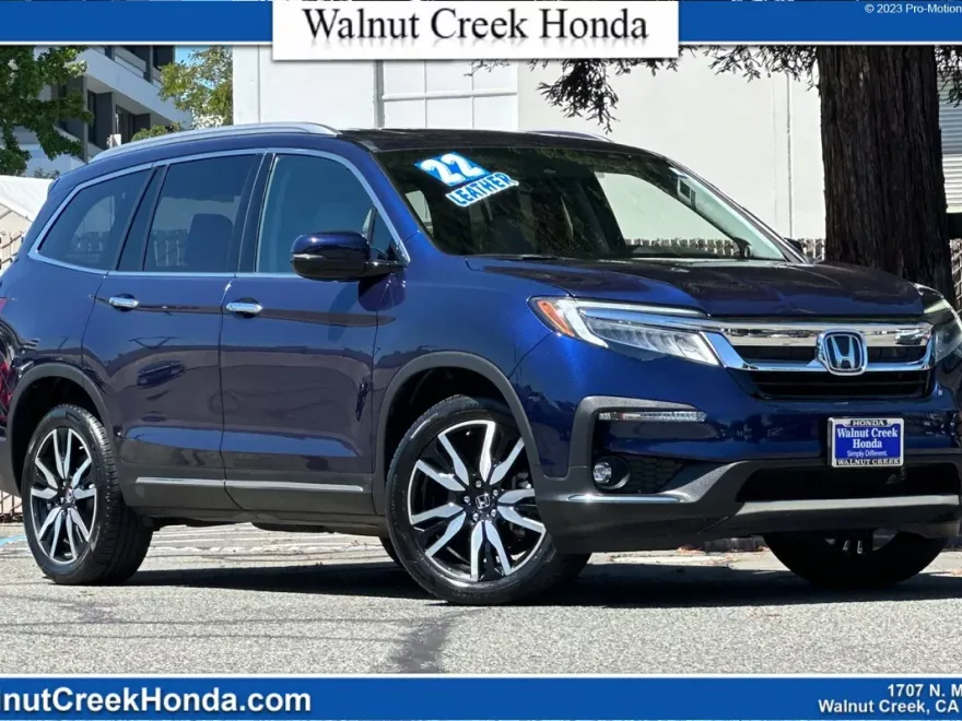2022 Honda Pilot Touring photo 1