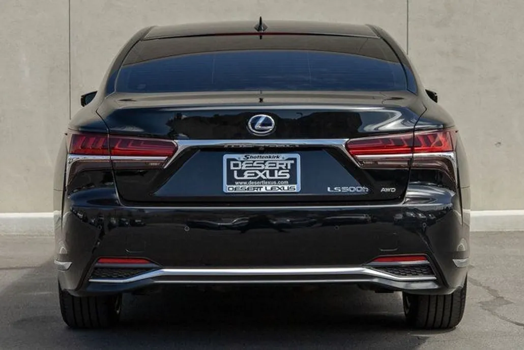 2018 Lexus LS 500h photo 1